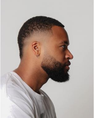 Tutorial Online Barbería - Corte de pelo desvanecido con estilo Afro